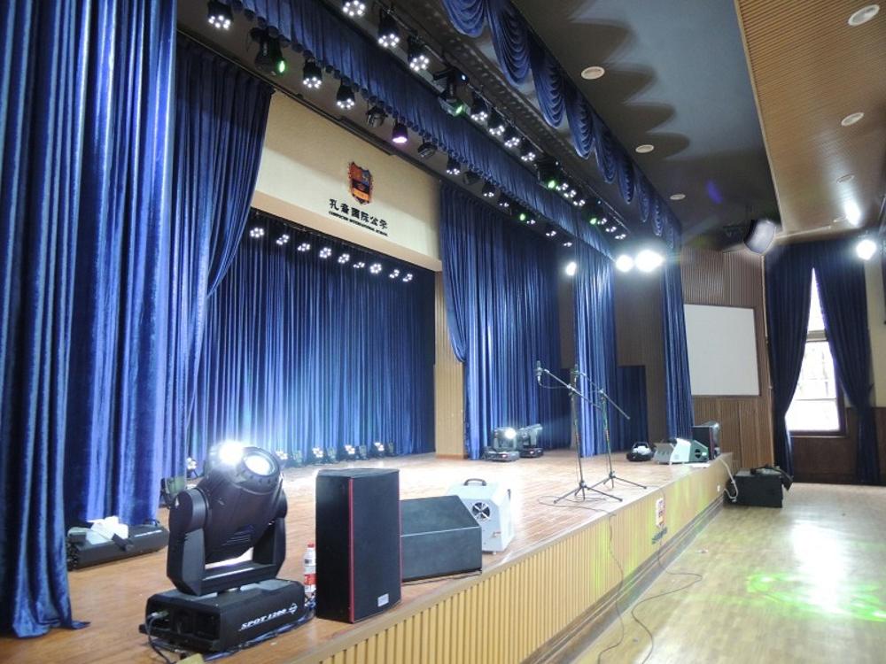 孔裔国际公学多功能厅