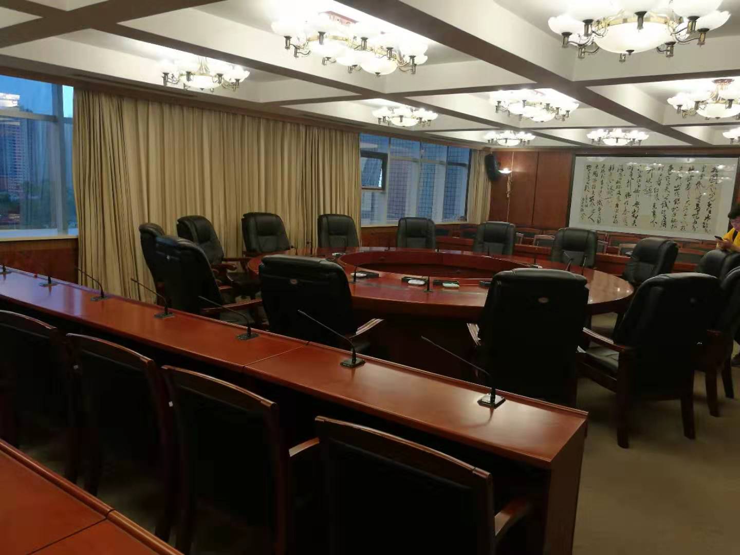 金堂县人民政府办公室人大常委会议室