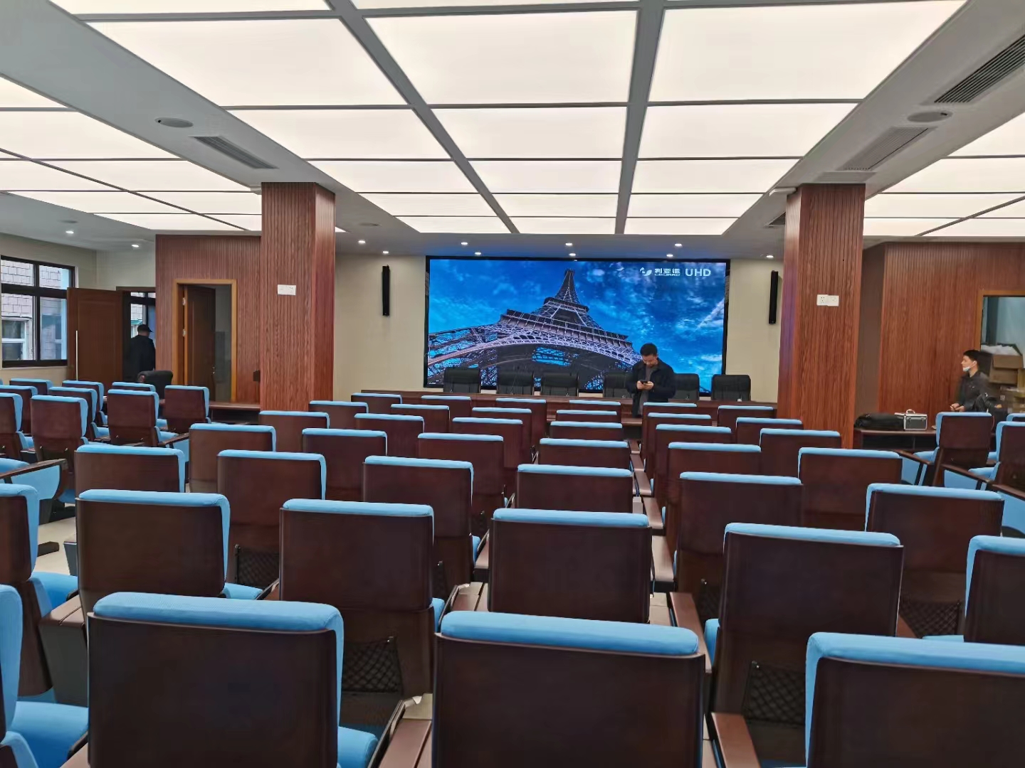 成都市龙泉驿区总工会会议室项目