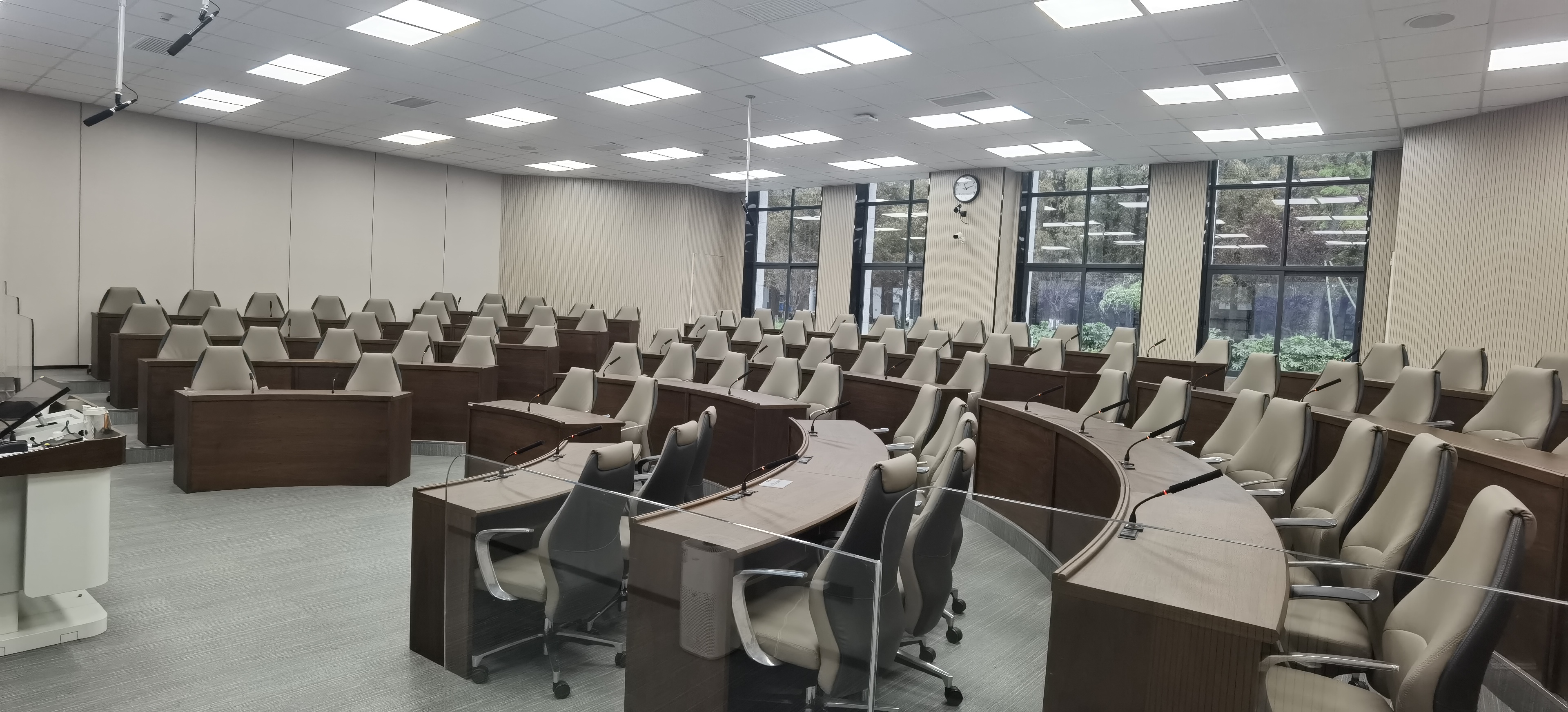 电子科技大学经管学院多媒体教室改造项目